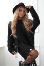 Sweterek z warkoczem - obrazek 4