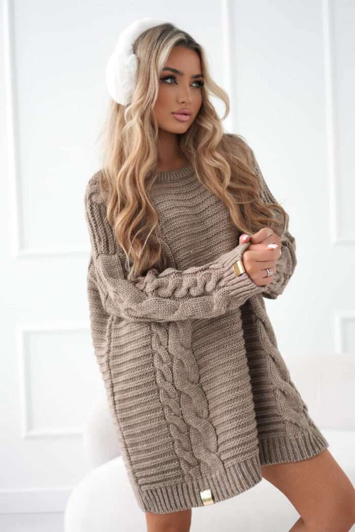 Sweterek z warkoczem - obrazek 7