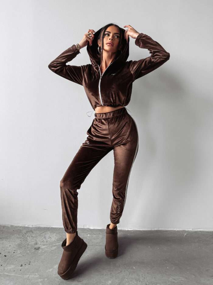 Komplet damski JUNTO 2024 - obrazek 3