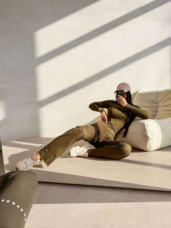 KOMPLET DAMSKI UNWIND 2026 - obrazek 3