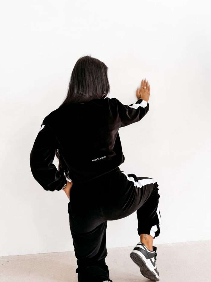 KOMPLET DAMSKI NOELLE 2026 - obrazek 7