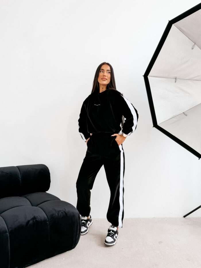 KOMPLET DAMSKI NOELLE 2026 - obrazek 4