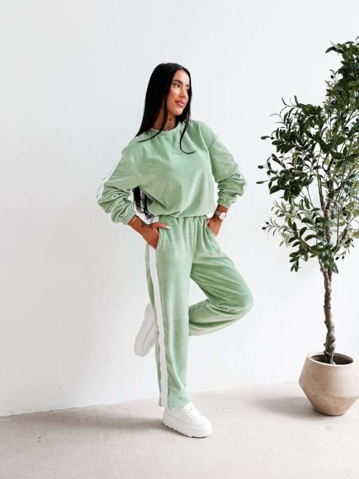 KOMPLET DAMSKI NOELLE 2026 - obrazek 11