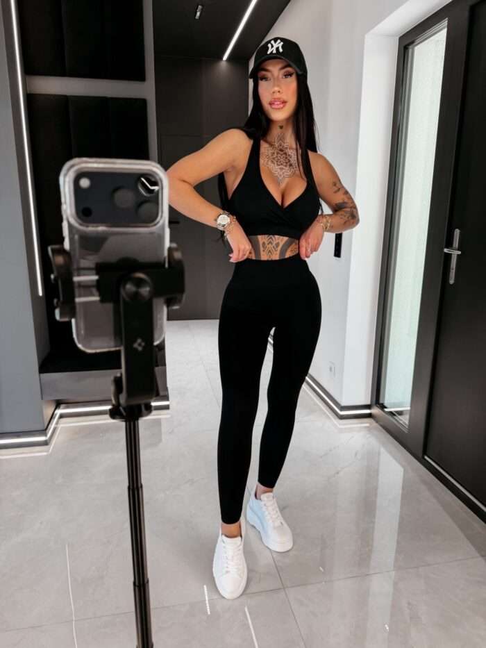 KOMPLET DAMSKI LARISA 2026 - obrazek 9