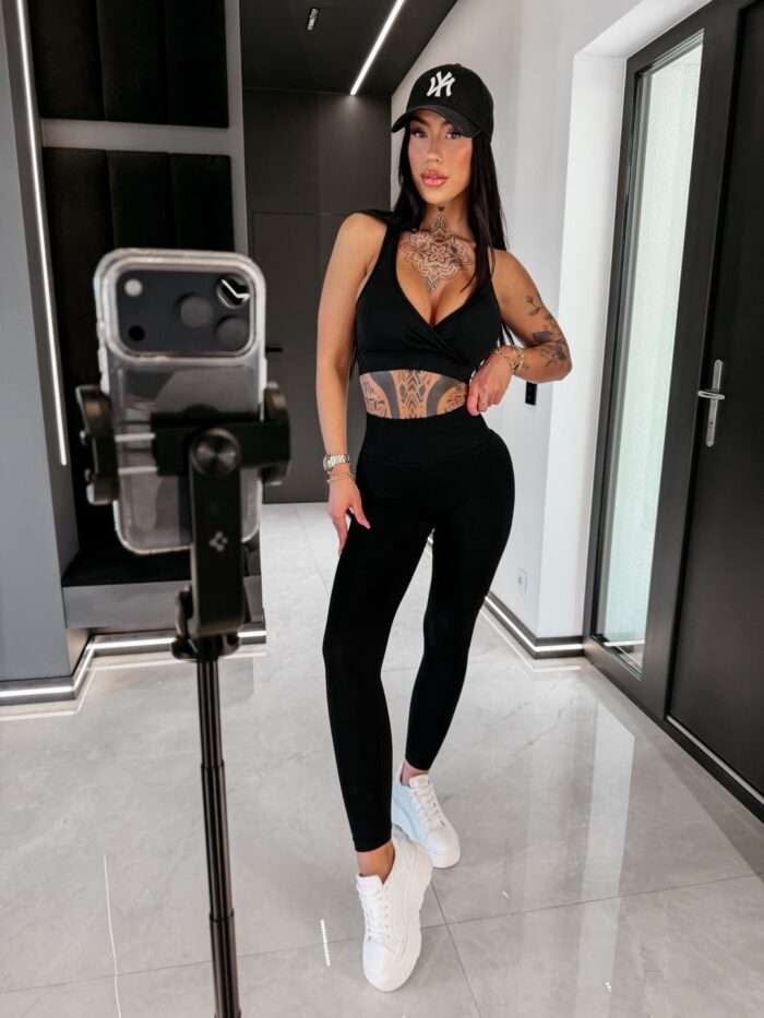 KOMPLET DAMSKI LARISA 2026 - obrazek 8